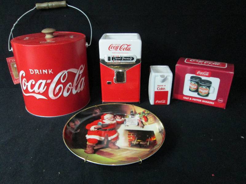 lot 36 image: Coca Cola Ice Bucket & Assorted