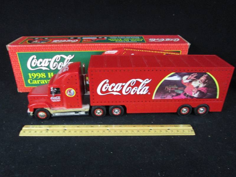 lot 79 image: Collectable Coca Cola Trucks