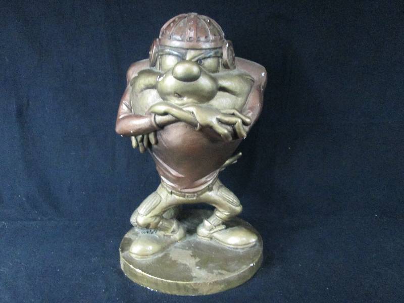 lot 89 image: Extra Large Tasmanian Devil Statue