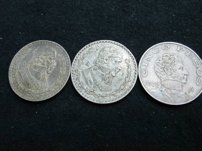 lot 104 image: Mexican Currency