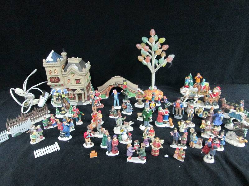 lot 113 image: Christmas village people