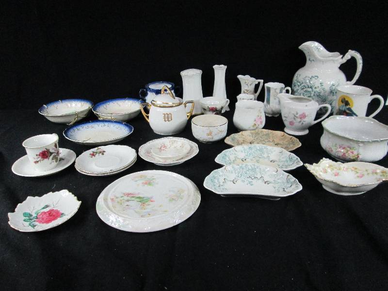 lot 152 image: Assorted Porcelain
