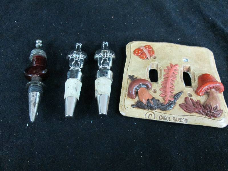 lot 169 image: Bottle Stoppers