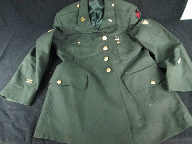 lot 182 image: US Military Jacket