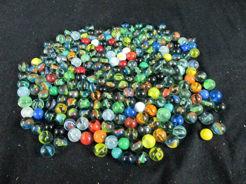 lot 196 image: A Bunch of Marbles