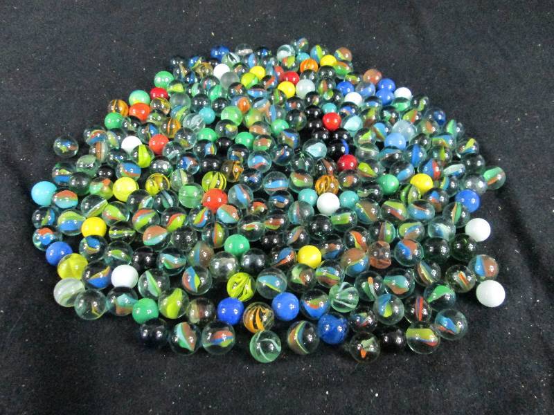lot 197 image: A Bunch of Marbles