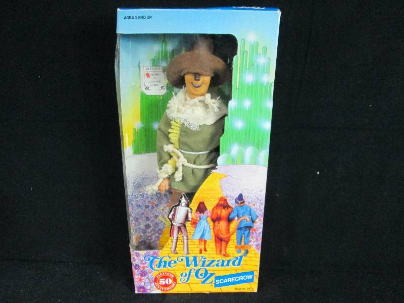 lot 203 image: Multi Toys Wizard of OZ Scarecrow