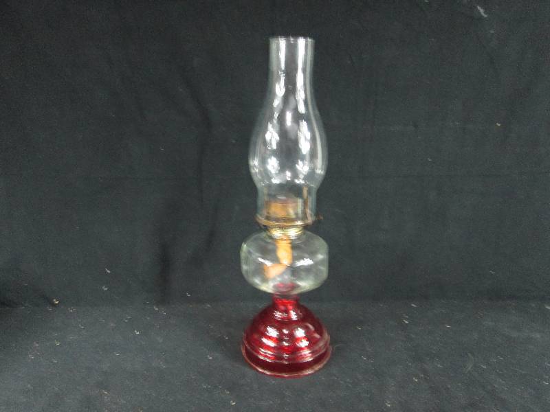 lot 243 image: Kerosene Lamp