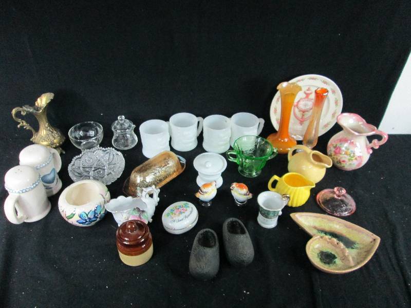 lot 249 image: Assorted Glass & Porcelain