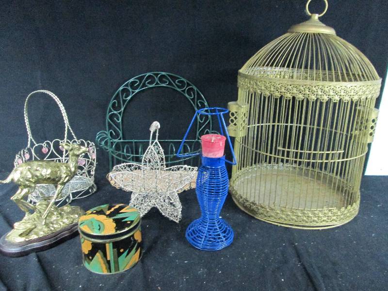 lot 254 image: Vintage Bird Cage
