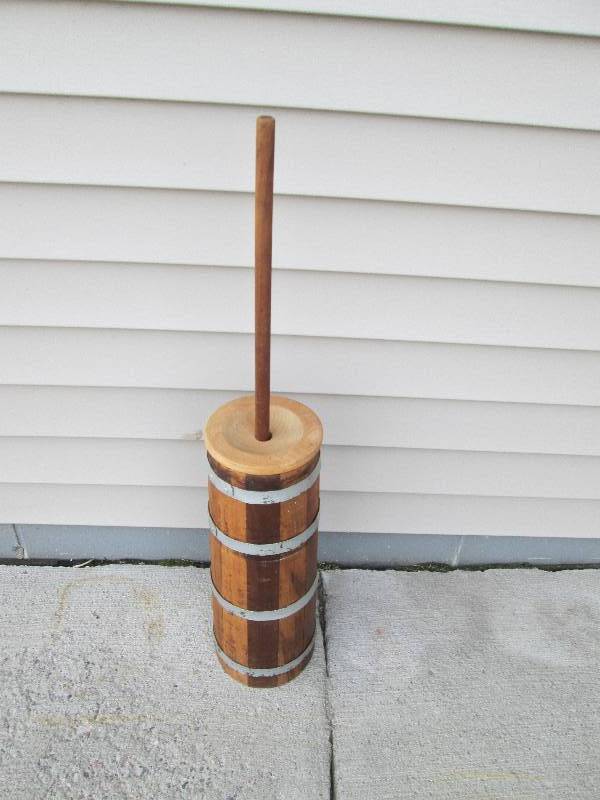 lot 117 image: Wood Butter Churn