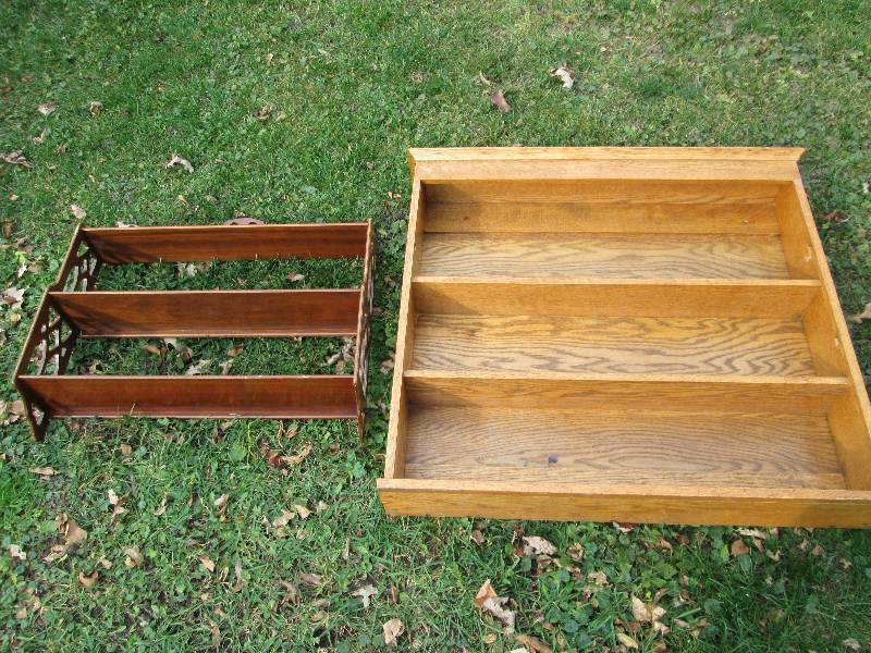 lot 122 image: Wood Shelves