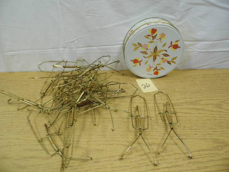 Jewel Tin (1981) & Plate Hangers