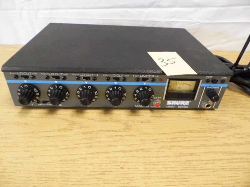 Shure Mixer M267