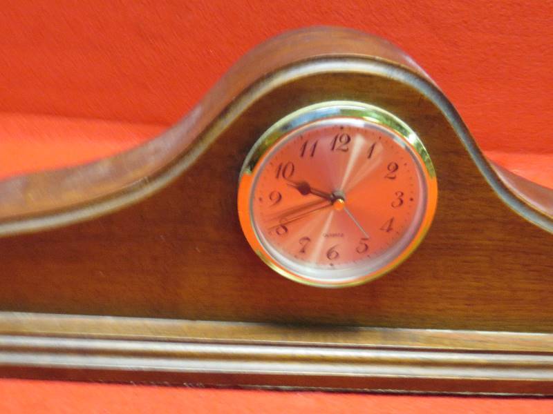 Mantle Clock