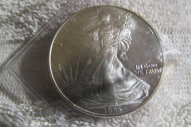1995 SILVER EAGLE DOLLAR, UNCIRCULATED, .999 1 OZ SILVER