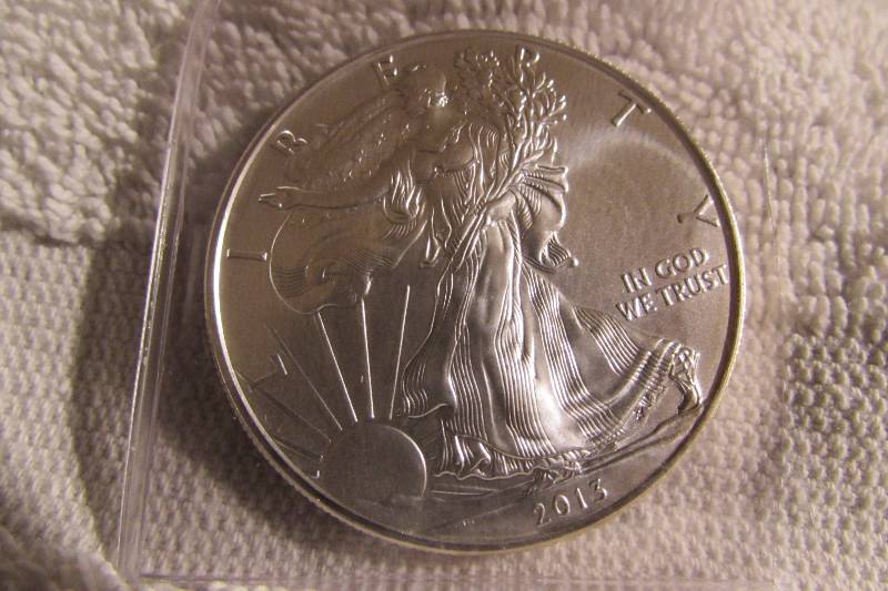 2013 SILVER EAGLE DOLLAR, UNCIRCULATED, .999 1 OZ SILVER