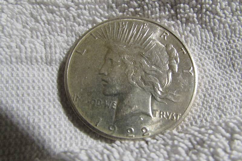 1922 - S PEACE DOLLAR, 90% SILVER