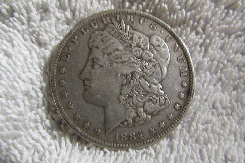 1884 - O MORGAN SILVER DOLLAR, 90% SILVER