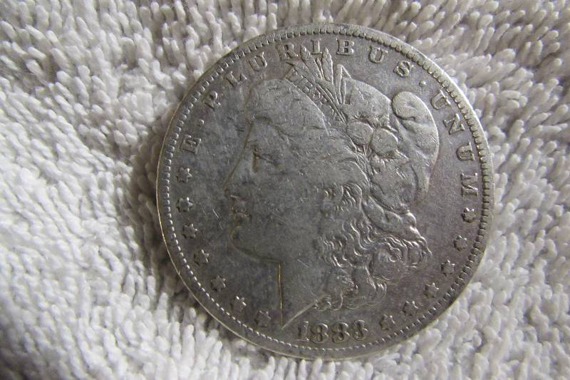 1883 - O MORGAN SILVER DOLLAR, 90% SILVER