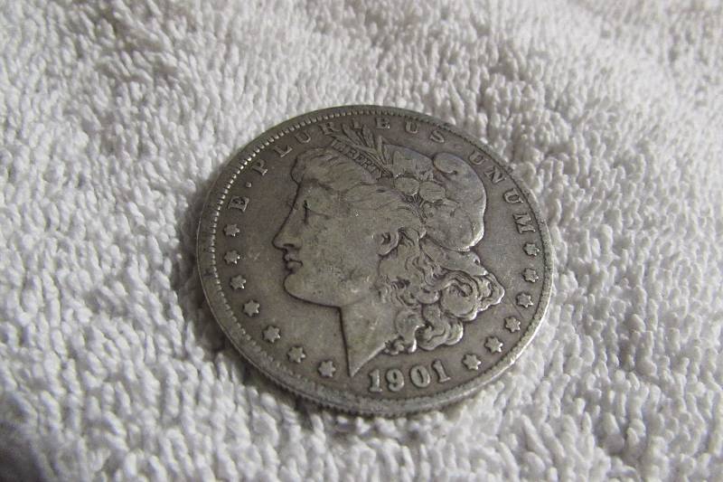 1901 - O MORGAN SILVER DOLLAR, 90% SILVER