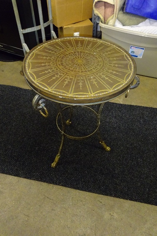 Metal end tableplant stand