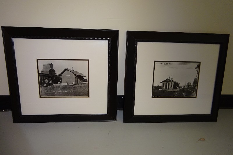 2 Pictures Depot in Granada MN - Depot from Spring Vallet