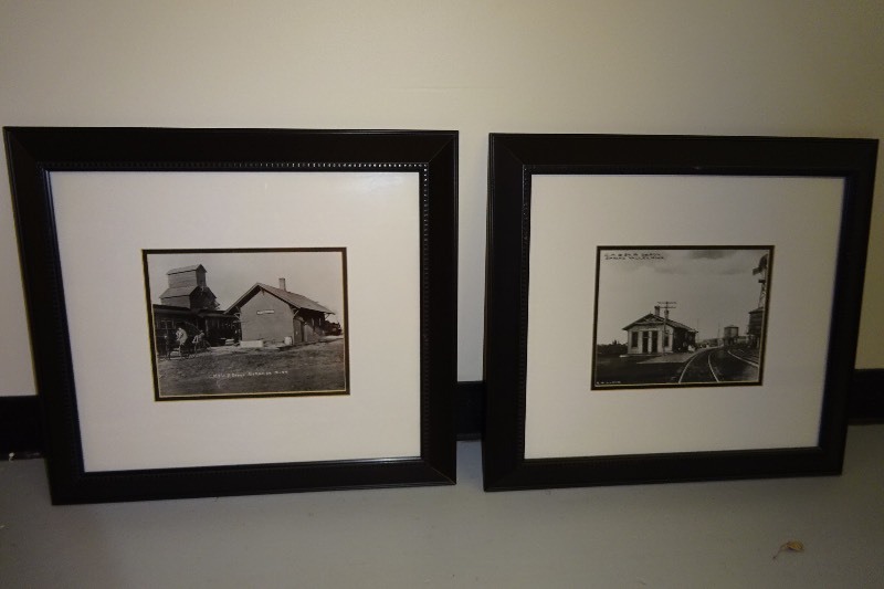 2 Pictures Depot in Granada MN - Depot from Spring Vallet