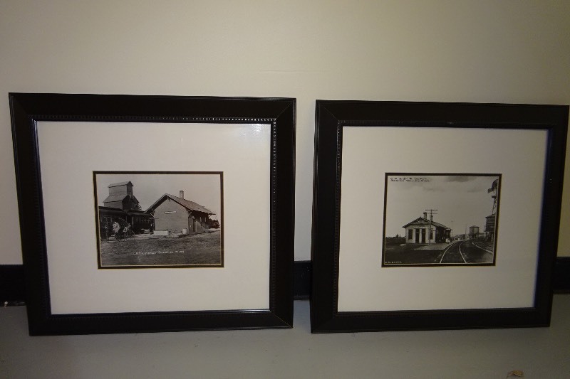 2 Pictures Depot in Granada MN - Depot from Spring Vallet