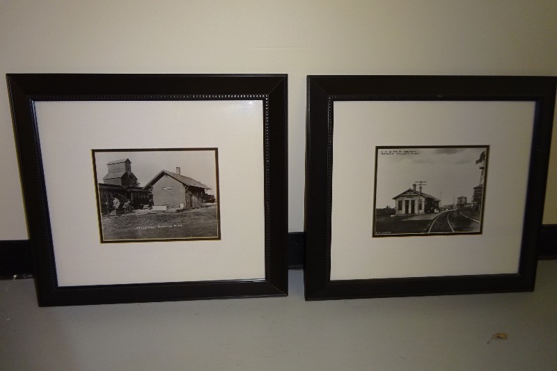 2 Pictures Depot in Granada MN - Depot from Spring Vallet