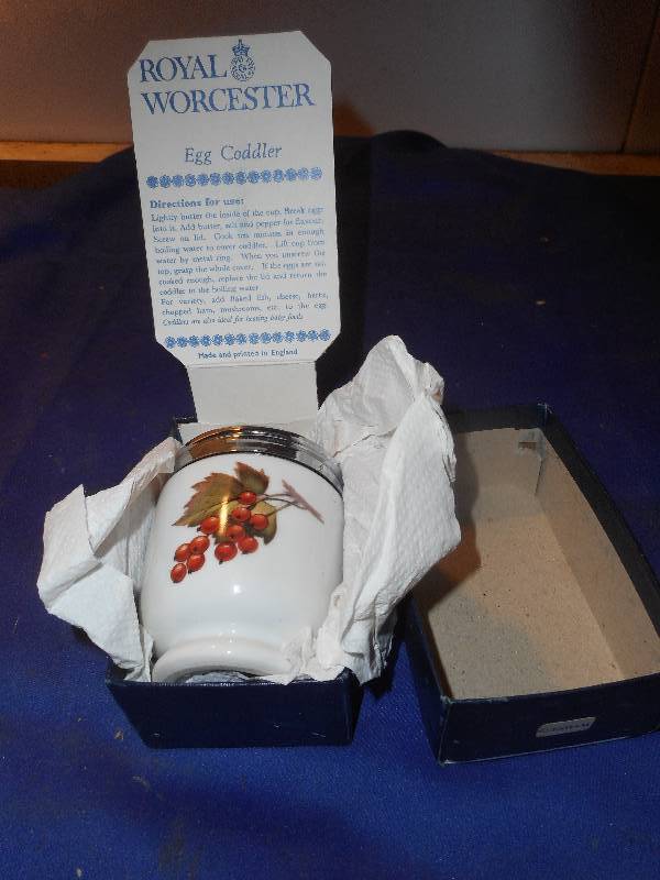 VINTAGE ROYAL WORCHESTER EGG CODDLER