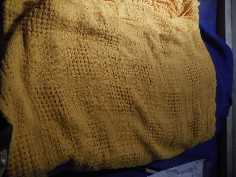 FULL SIZE BLANKET