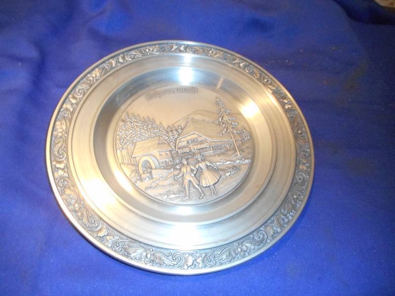 VINTAGE PEWTER WALL HANGING