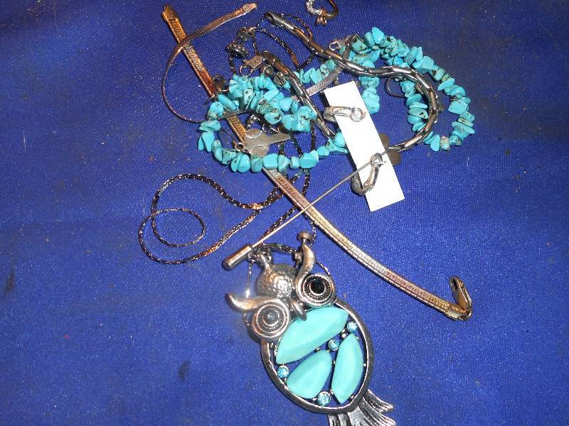 STERLING AND TURQUISE JEWLERY