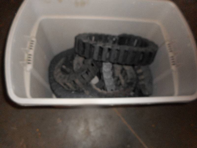RUBBER TOY TRACKS AND TOTE