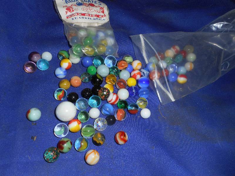 BAG OF ANTIQUE MARBLES