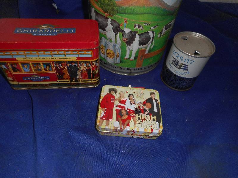 COLLECTIBLE TINS