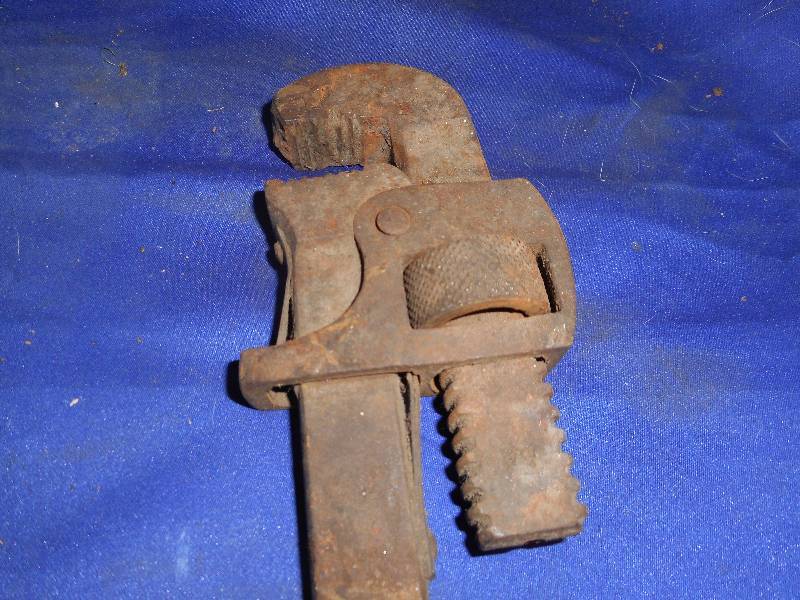 ANTIQUE PIPE WRENCH