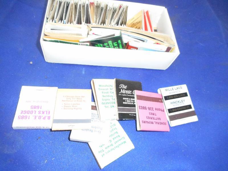 COLLECTIBLE CANADIAN MATCH BOOKS