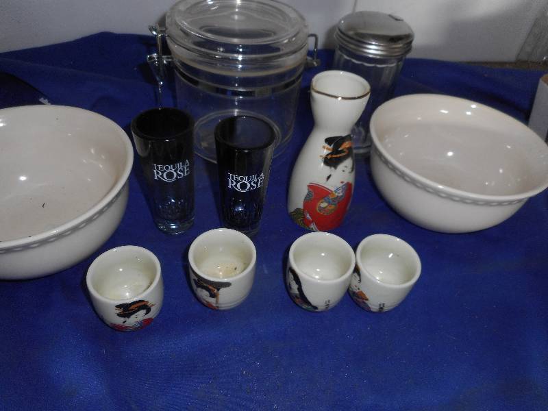 COLLECTIBLE GLASSWEAR
