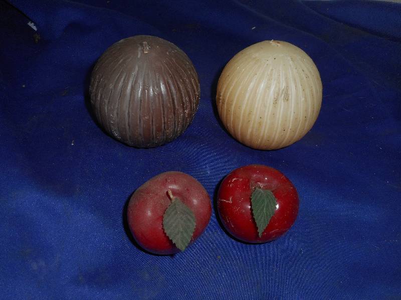 4 NEW CANDLES