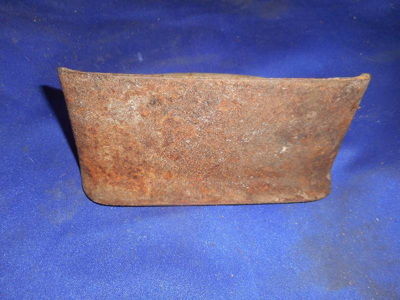 ANTIQUE CEMENT EDGER