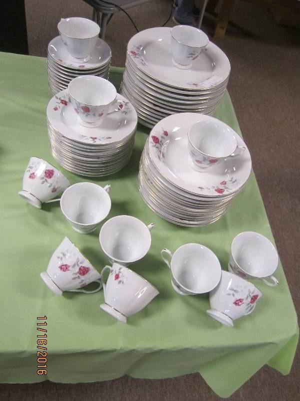 Set of 12 made in China place setti...