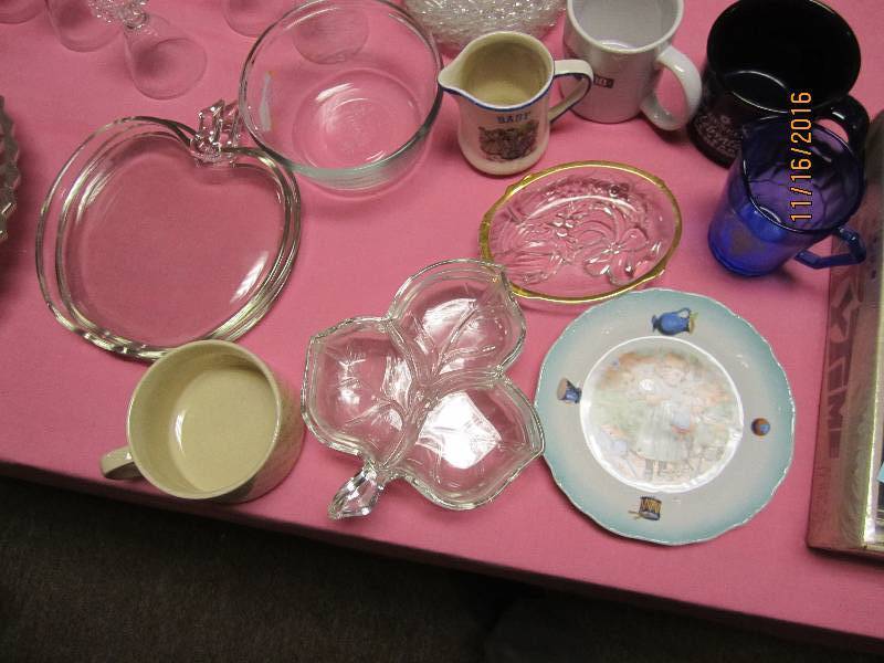 Lot of collector glassware and mugs...