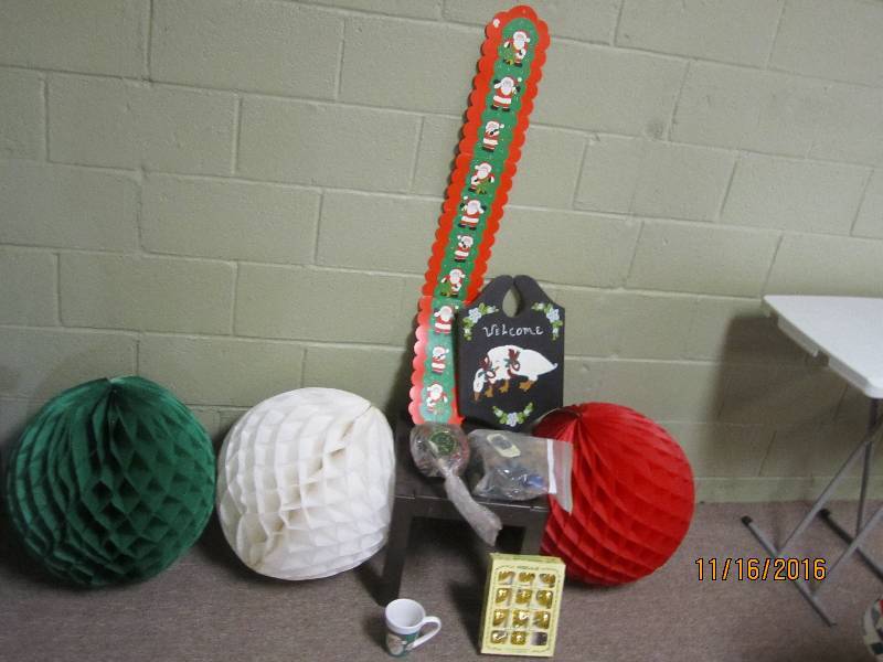 Lot of holiday dcor potpourri and...
