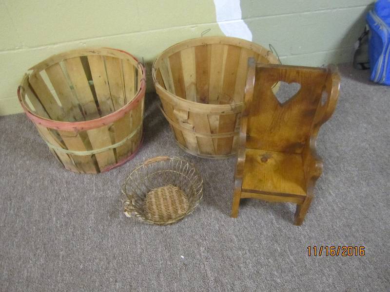 Decorative baskets and a doll bench...