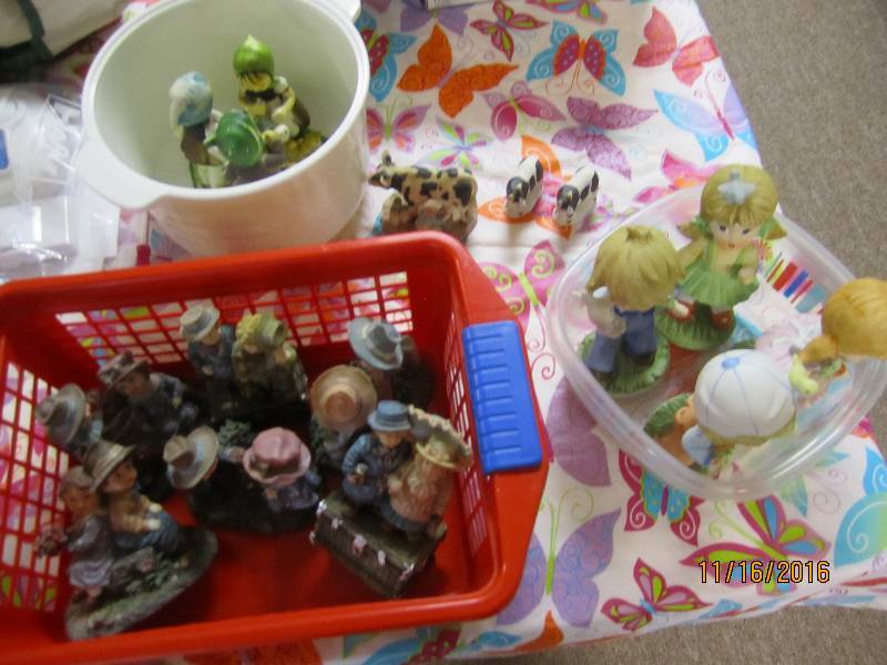Lot of collectible figures...