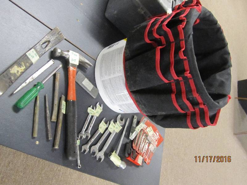 Bucket tool holder and assorted too...