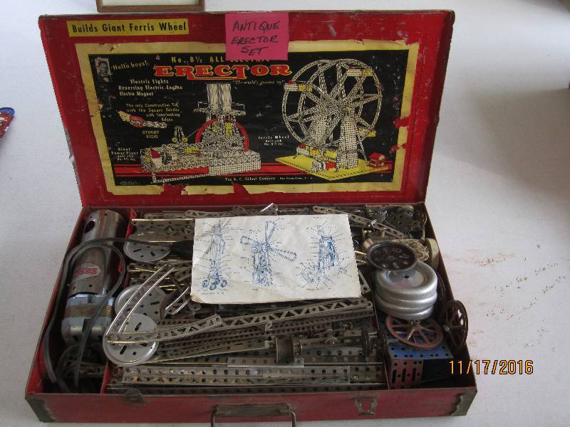 Vintage metal Erector Set...