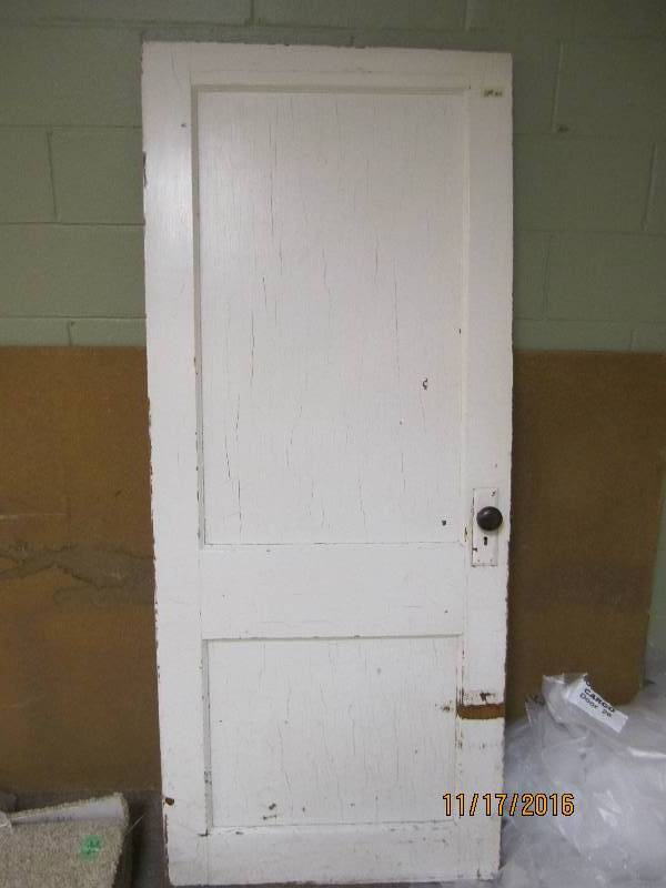 Door with handle, nice antique 32 x...